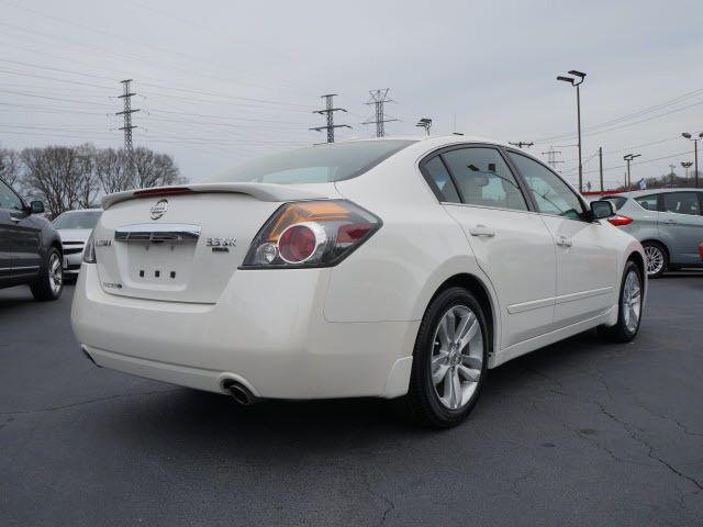 2010 Nissan Altima 4dr Sdn V6 CVT 3.5 SR - 11875830 - 1