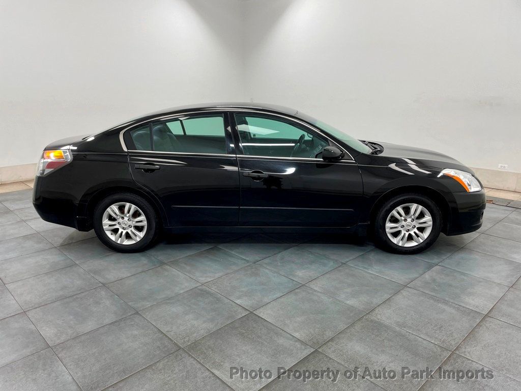 2010 Nissan Altima 4dr Sedan I4 CVT 2.5 S - 21665467 - 9