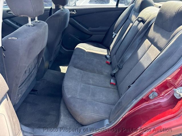 2010 Nissan Altima 4dr Sedan I4 CVT 2.5 S - 23030365 - 9