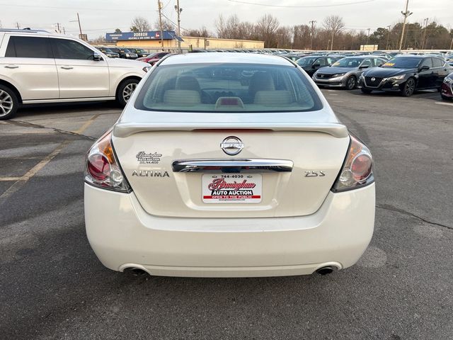2010 Nissan Altima 4dr Sedan I4 CVT 2.5 S - 22968842 - 4