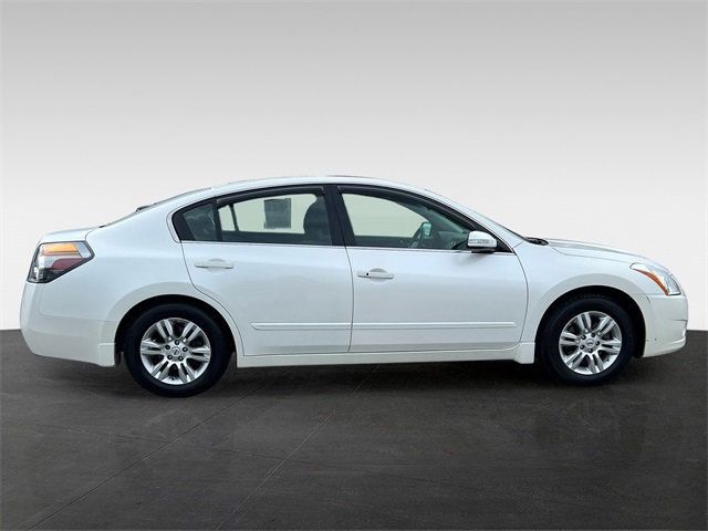 2010 Nissan Altima 4dr Sedan I4 CVT 2.5 S - 22973825 - 5
