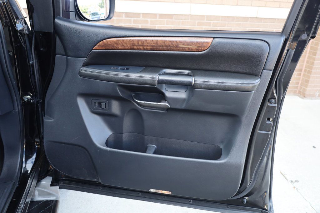 2010 Nissan Armada Platinum photo 22