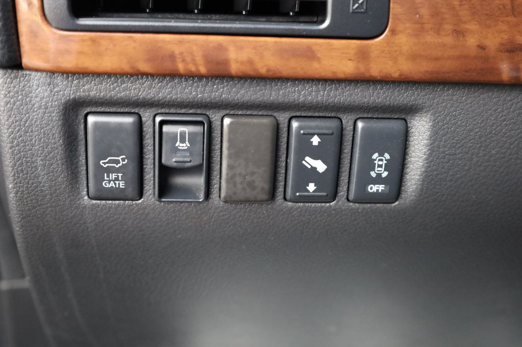 2010 Nissan Armada Platinum photo 29