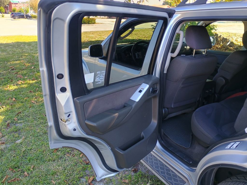 2010 Nissan Pathfinder 4WD 4dr V6 S 57000 Miles Florida SUV - 22946126 - 35