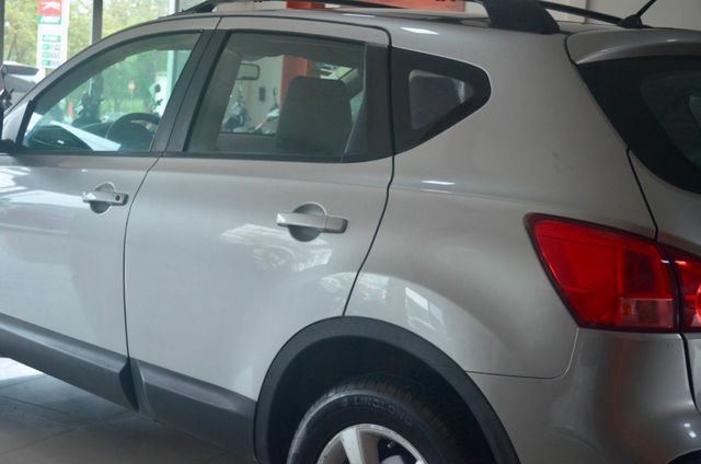 2010 Nissan Qashqai AWD Un Buen Carro y Solo 154 Mil KMS - 19437362 - 3