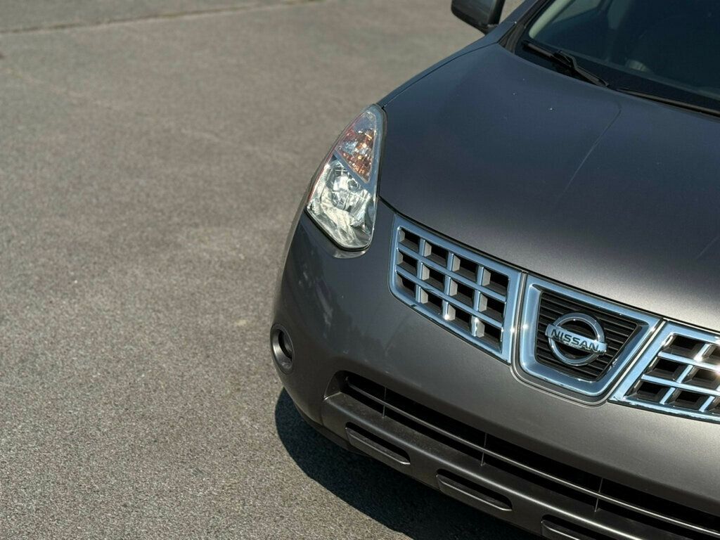 2010 Nissan Rogue SL photo 9