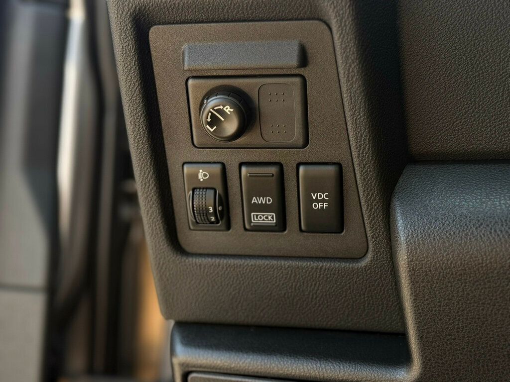 2010 Nissan Rogue SL photo 17