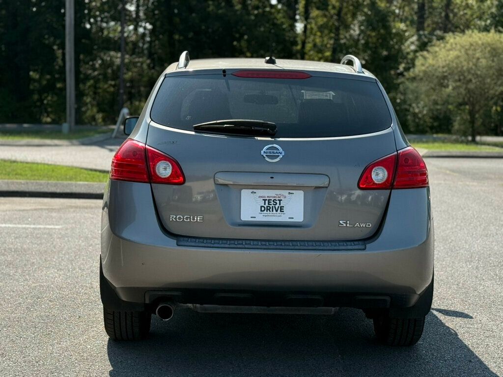 2010 Nissan Rogue SL photo 3