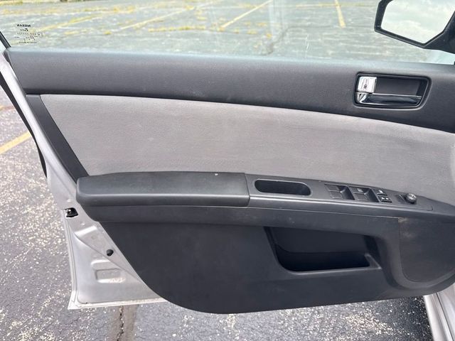 2010 Nissan Sentra 4dr Sedan I4 CVT 2.0 SR - 23058484 - 9