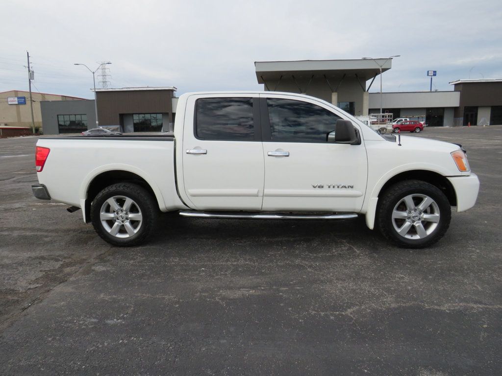 2010 Nissan Titan 4WD Crew Cab SWB LE - 22655080 - 2