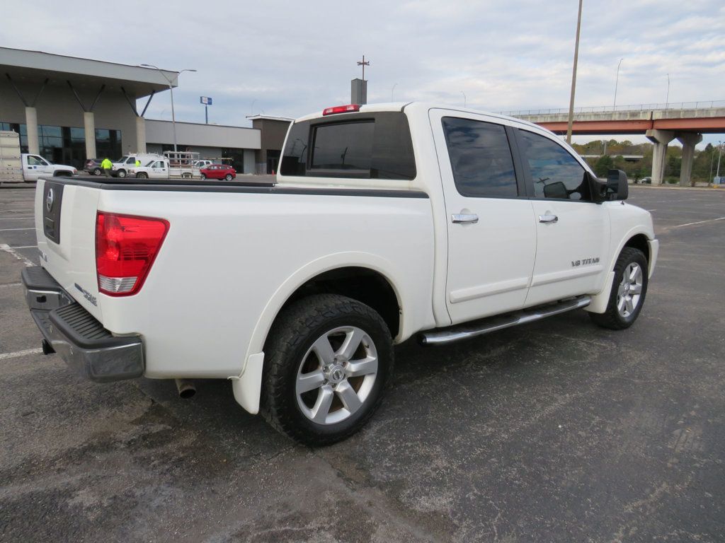 2010 Nissan Titan 4WD Crew Cab SWB LE - 22655080 - 3