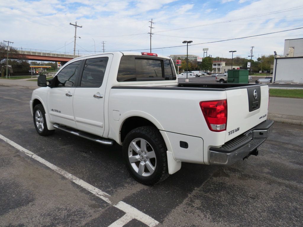 2010 Nissan Titan 4WD Crew Cab SWB LE - 22655080 - 5