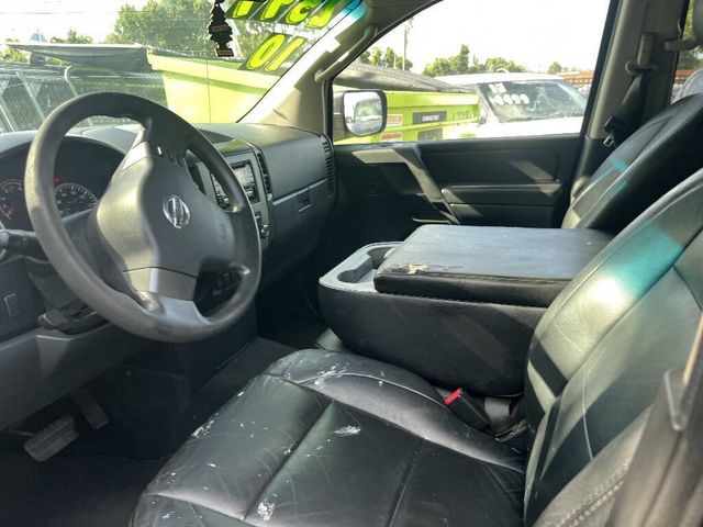 2010 Nissan Titan XE - 23067480 - 5