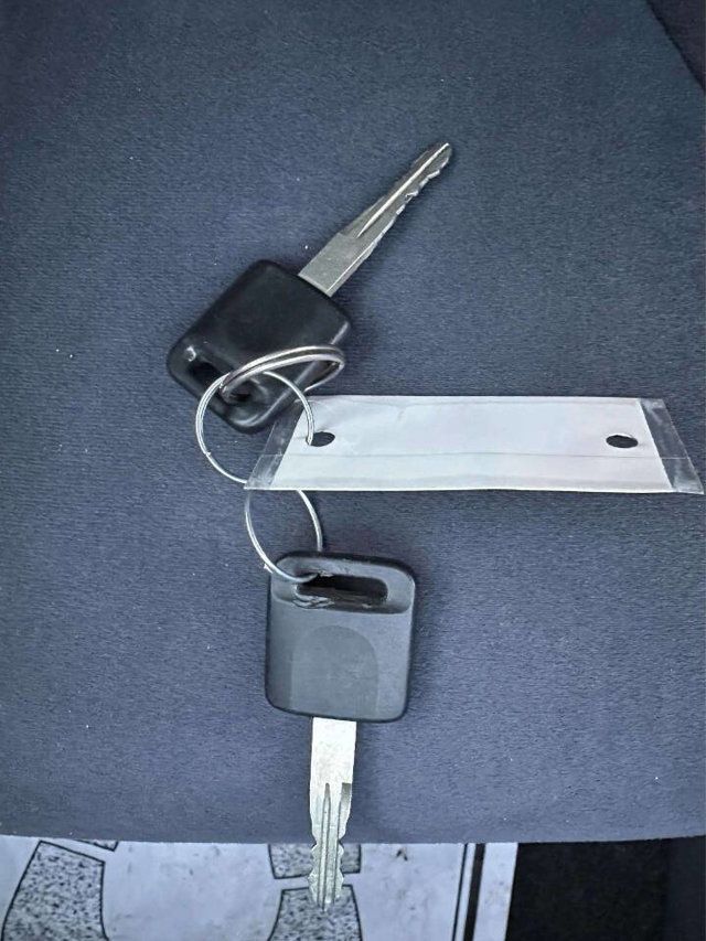 2010 Nissan Versa 4dr Sedan I4 Automatic 1.6 - 22986785 - 27