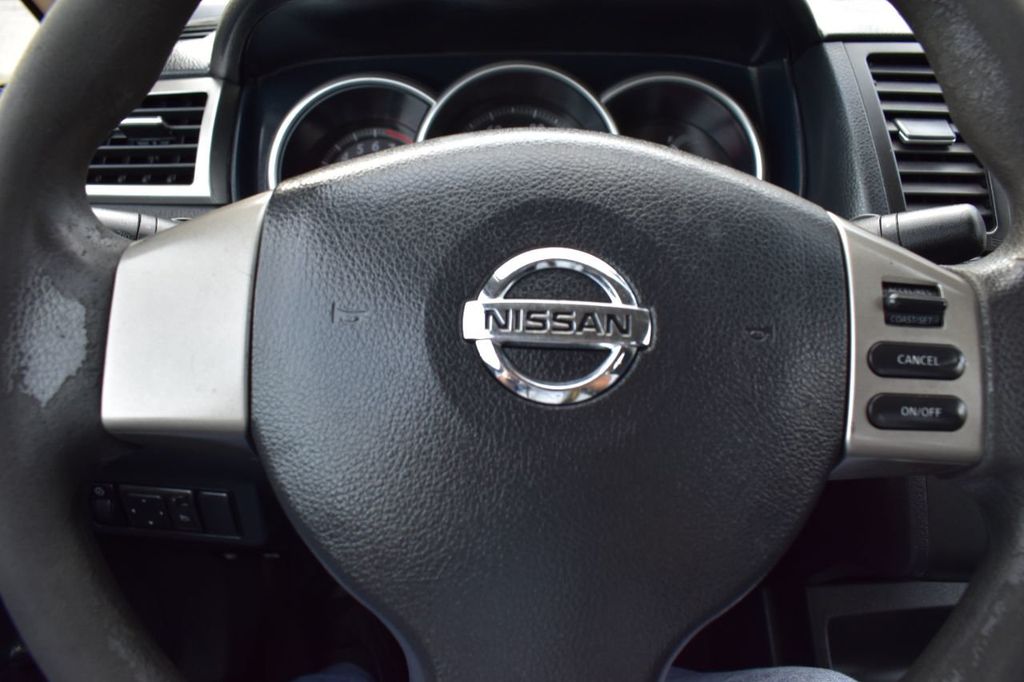 2010 Nissan Versa 4dr Sedan I4 Manual 1.8 S - 21676801 - 27