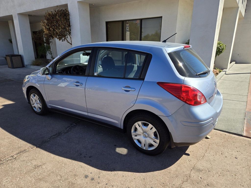 2010 Nissan Versa 5dr Hatchback I4 Automatic 1.8 S - 22590990 - 2