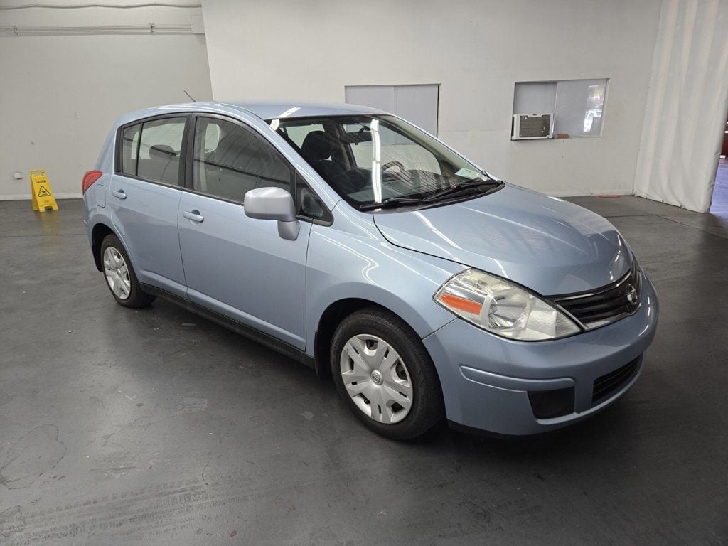 2010 Nissan Versa 5dr Hatchback I4 Automatic 1.8 S - 22936513 - 3