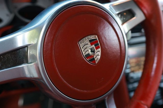 2010 Porsche 911 2dr Cabriolet Turbo - 23057967 - 31