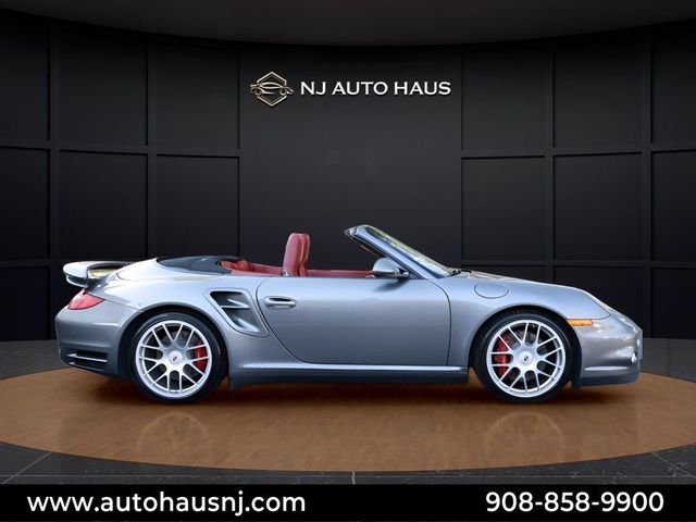 2010 Porsche 911 2dr Cabriolet Turbo - 23057967 - 3