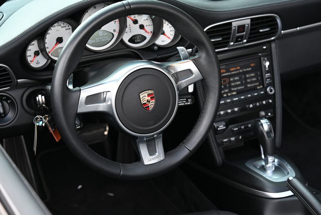 2010 Porsche 911 2dr Cabriolet Turbo - 22962948 - 17