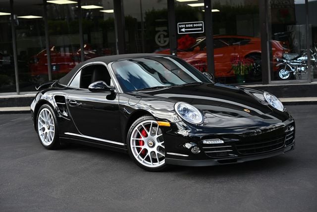 2010 Porsche 911 2dr Cabriolet Turbo - 22962948 - 1