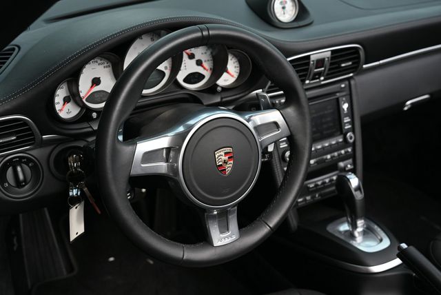 2010 Porsche 911 2dr Cabriolet Turbo - 22962948 - 36