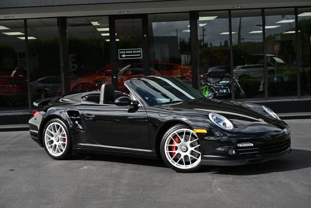 2010 Porsche 911 2dr Cabriolet Turbo - 22962948 - 5