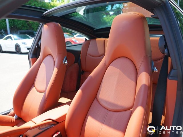 2010 Porsche 911 2dr Targa 4S - 22903934 - 24