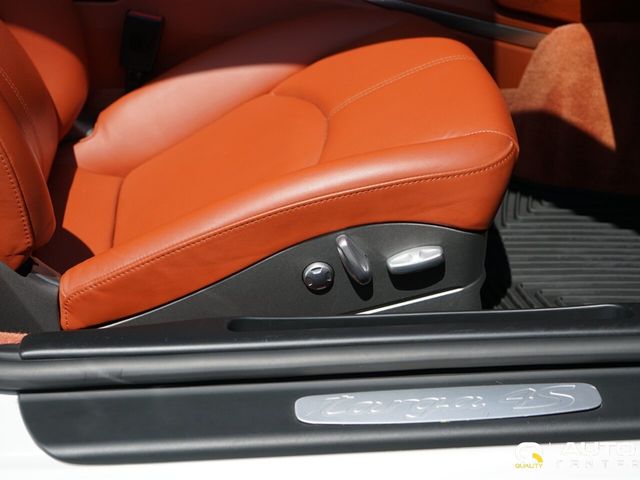 2010 Porsche 911 2dr Targa 4S - 22903934 - 38