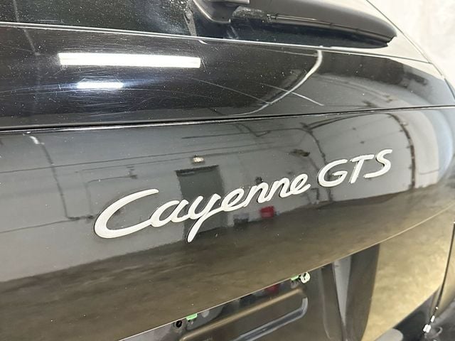 2010 Porsche Cayenne AWD 4dr GTS Tiptronic - 23031446 - 18