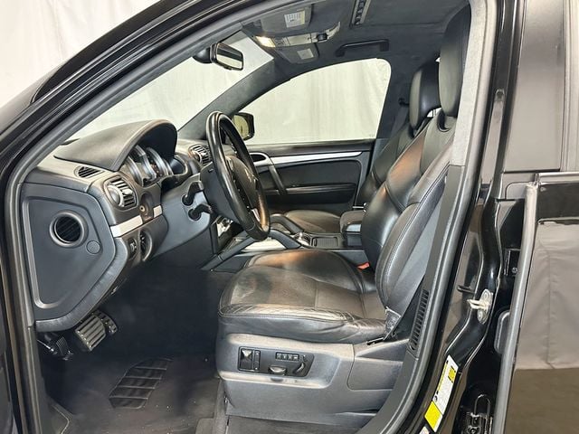 2010 Porsche Cayenne AWD 4dr GTS Tiptronic - 23031446 - 20