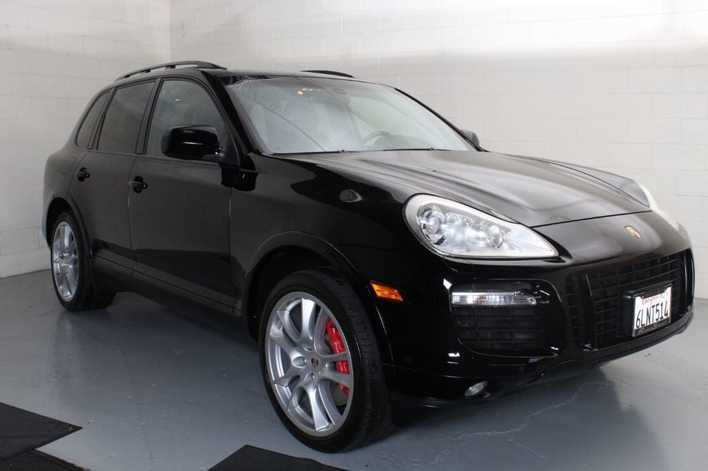 2010 Porsche Cayenne Turbo - 20529466 | Video 1