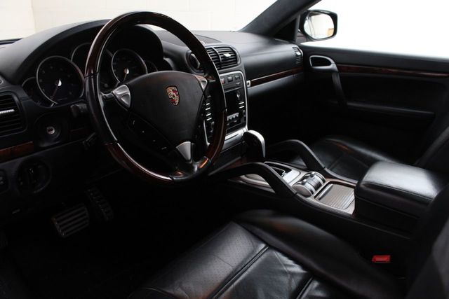 2010 Porsche Cayenne Turbo - 20529466 - 4