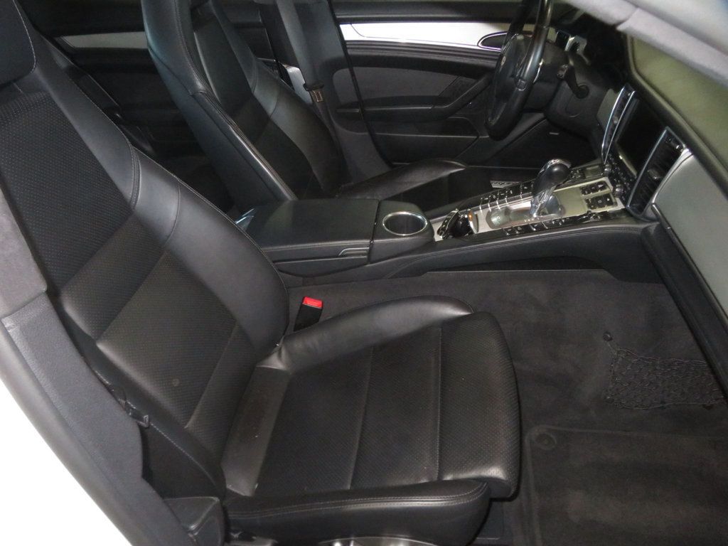 2010 Porsche Panamera EXTRA CLEAN PANAMERA TURBO LOW MILES 56 SERVICE RECORDS  - 23011035 - 31