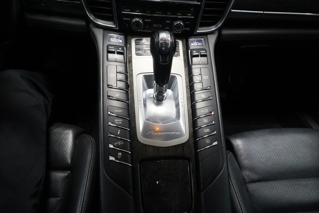 2010 Porsche Panamera TURBO, XENON LTS, SPOILER, BURMESTER, BACKUP CAM, BLUETOOTH!!! - 22937030 - 33