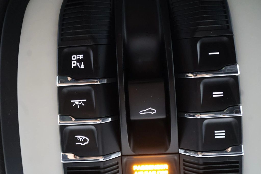 2010 Porsche Panamera TURBO, XENON LTS, SPOILER, BURMESTER, BACKUP CAM, BLUETOOTH!!! - 22937030 - 44