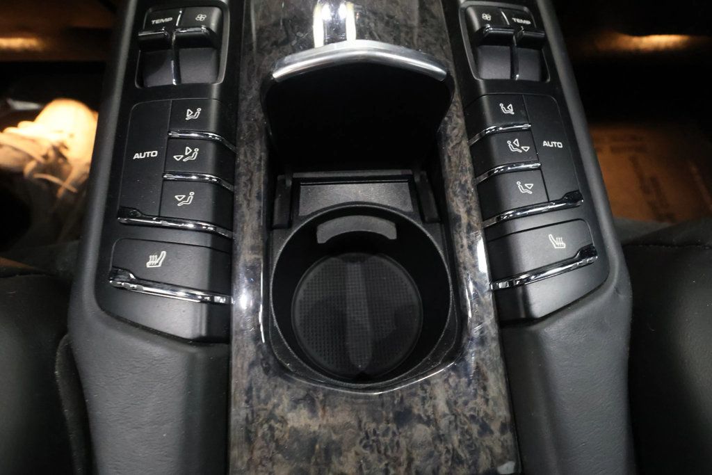 2010 Porsche Panamera TURBO, XENON LTS, SPOILER, BURMESTER, BACKUP CAM, BLUETOOTH!!! - 22937030 - 57