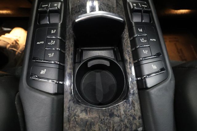 2010 Porsche Panamera TURBO, XENON LTS, SPOILER, BURMESTER, BACKUP CAM, BLUETOOTH!!! - 22937030 - 57