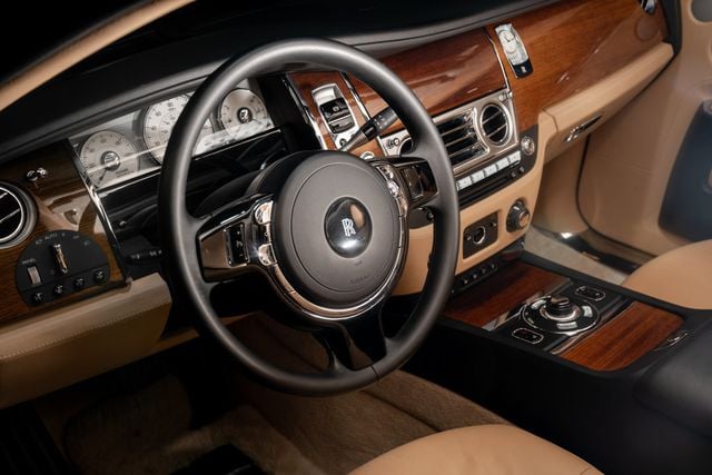2010 Rolls-Royce Ghost 4dr Sedan - 23098444 - 9