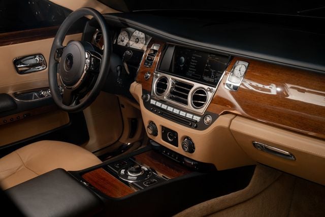 2010 Rolls-Royce Ghost 4dr Sedan - 23098444 - 15
