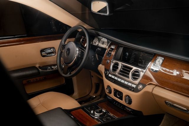 2010 Rolls-Royce Ghost 4dr Sedan - 23098444 - 16