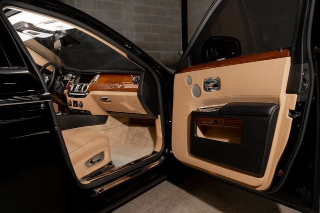 2010 Rolls-Royce Ghost 4dr Sedan - 23098444 - 19