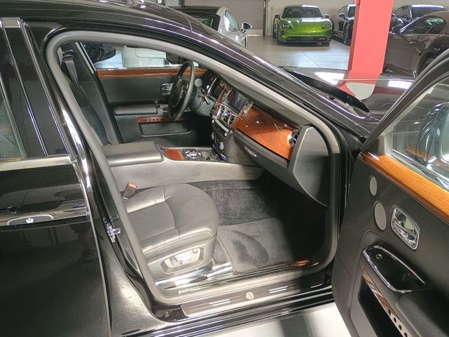 2010 Rolls-Royce Ghost 4dr Sedan Clean Carfax Florida Car - 23043053 - 30