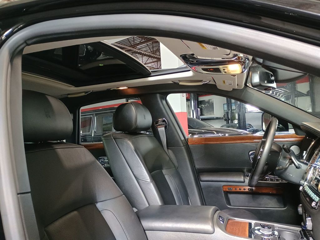 2010 Rolls-Royce Ghost 4dr Sedan Clean Carfax Florida Car - 23043053 - 33