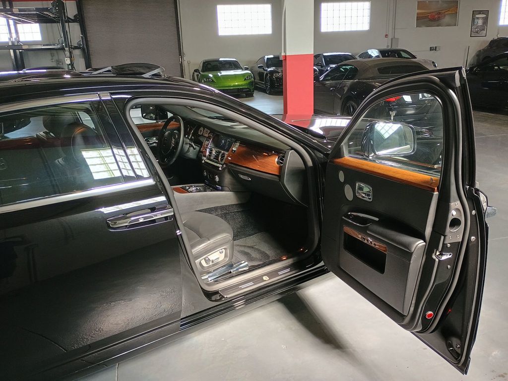 2010 Rolls-Royce Ghost 4dr Sedan Clean Carfax Florida Car - 23043053 - 34