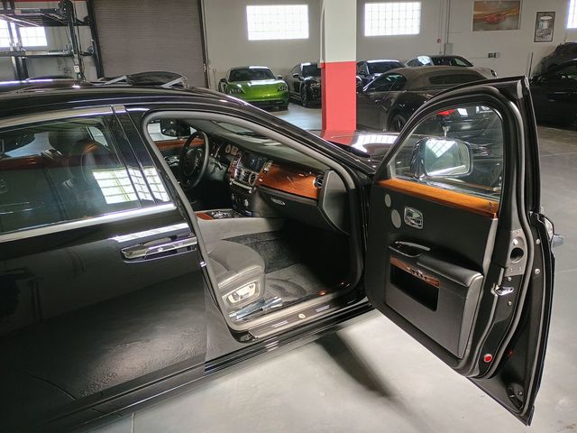 2010 Rolls-Royce Ghost 4dr Sedan Clean Carfax Florida Car - 23043053 - 34