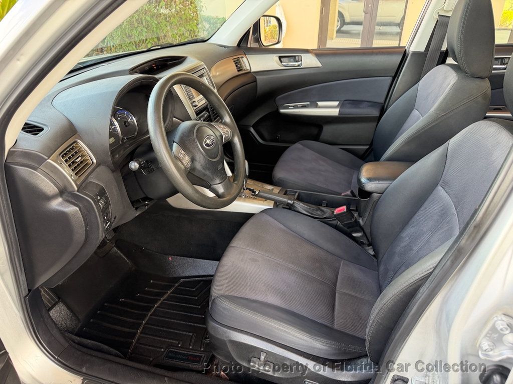 2010 Subaru Forester 2.5X Premium 4WD PZEV Automatic - 22953466 - 6