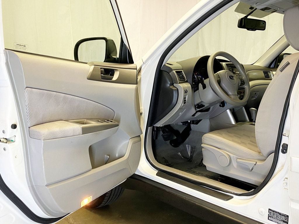 2010 Subaru Forester 2.5X photo 10