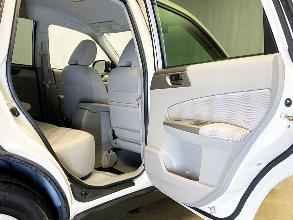 2010 Subaru Forester 2.5X photo 30
