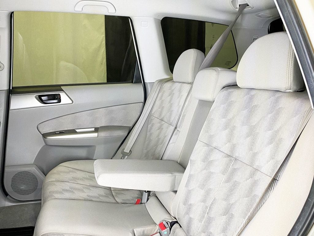 2010 Subaru Forester 2.5X photo 34
